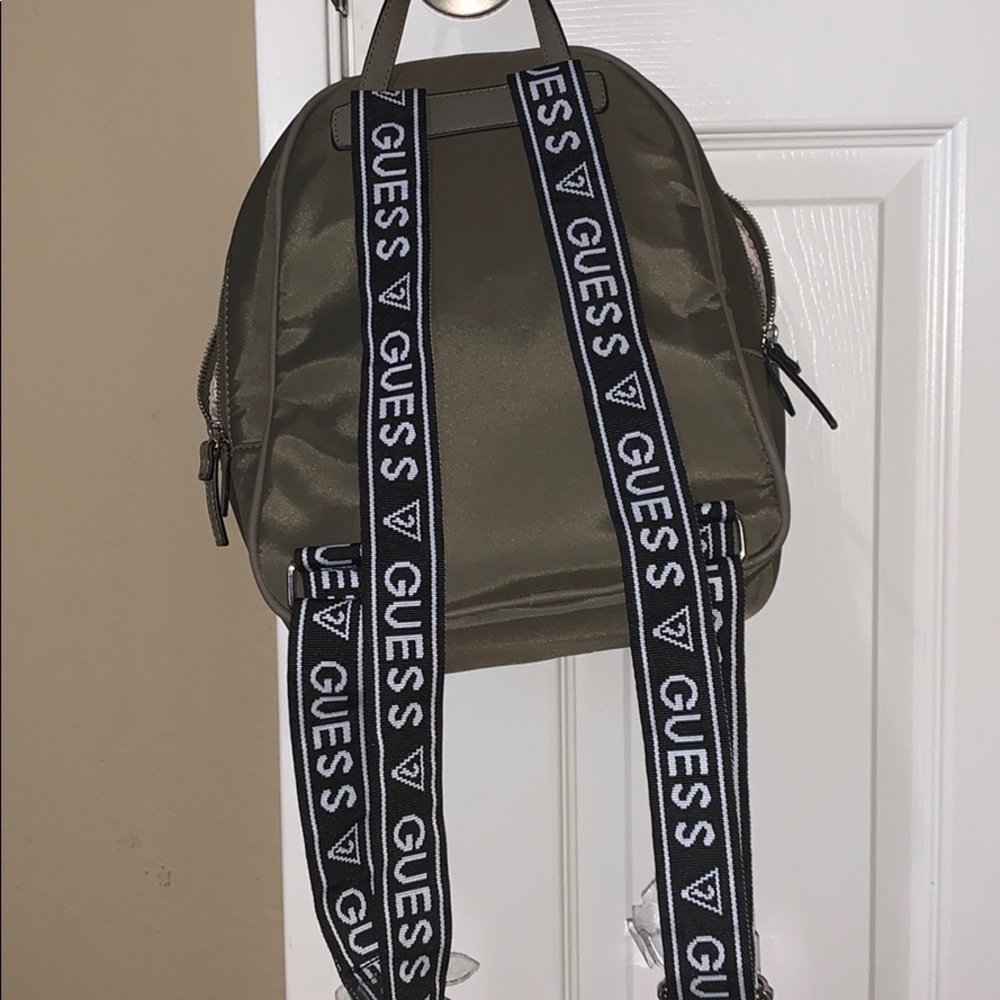 GUESS BACKPACK - Picture 2 of 4